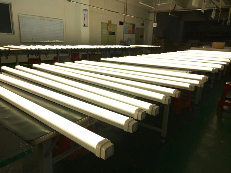 Aging test of LED vapor tight fixture